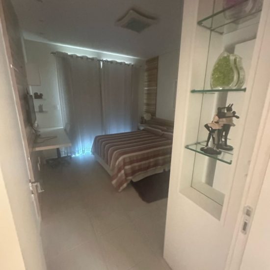 174162335761ap699-9-jpg_t