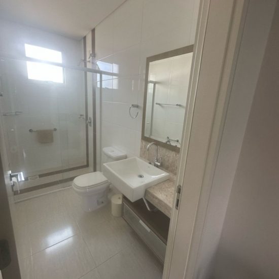 174162335873ap699-3-jpg_t