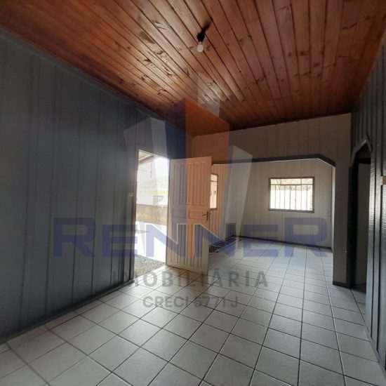 C1221 (2)
